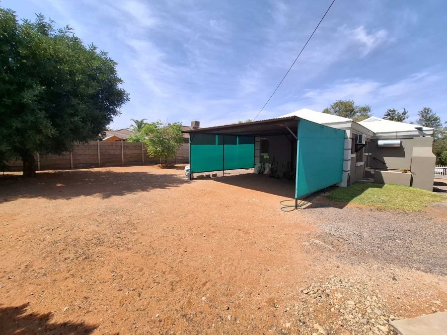 2 Bedroom Property for Sale in Keidebees Northern Cape